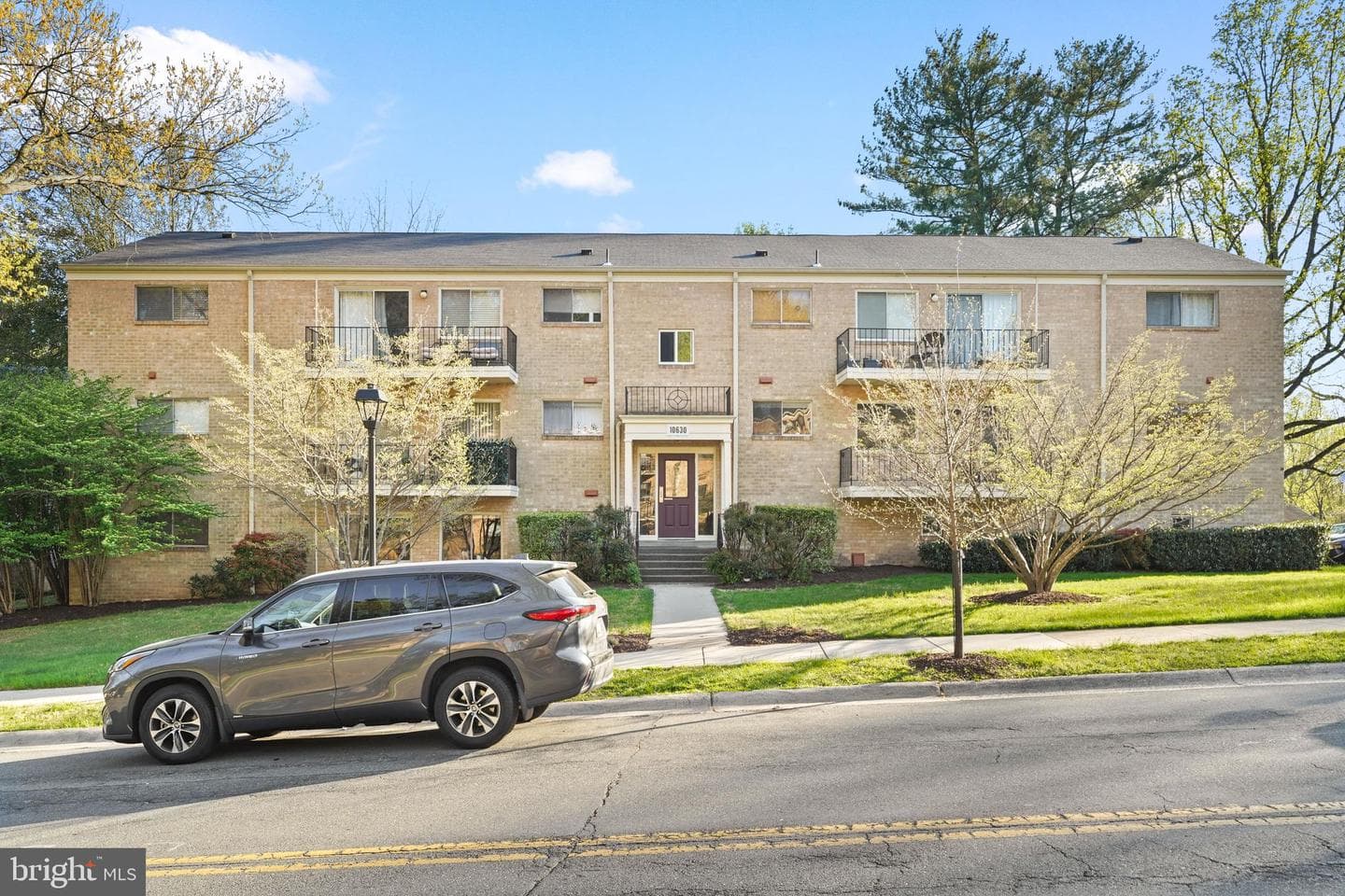 10630 Montrose Avenue #104