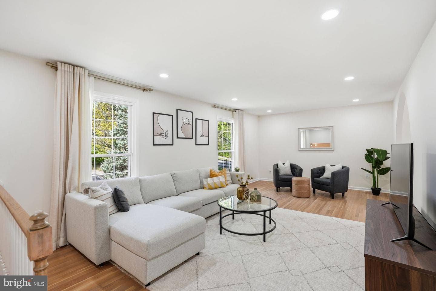 815 Woodley Drive photo 5