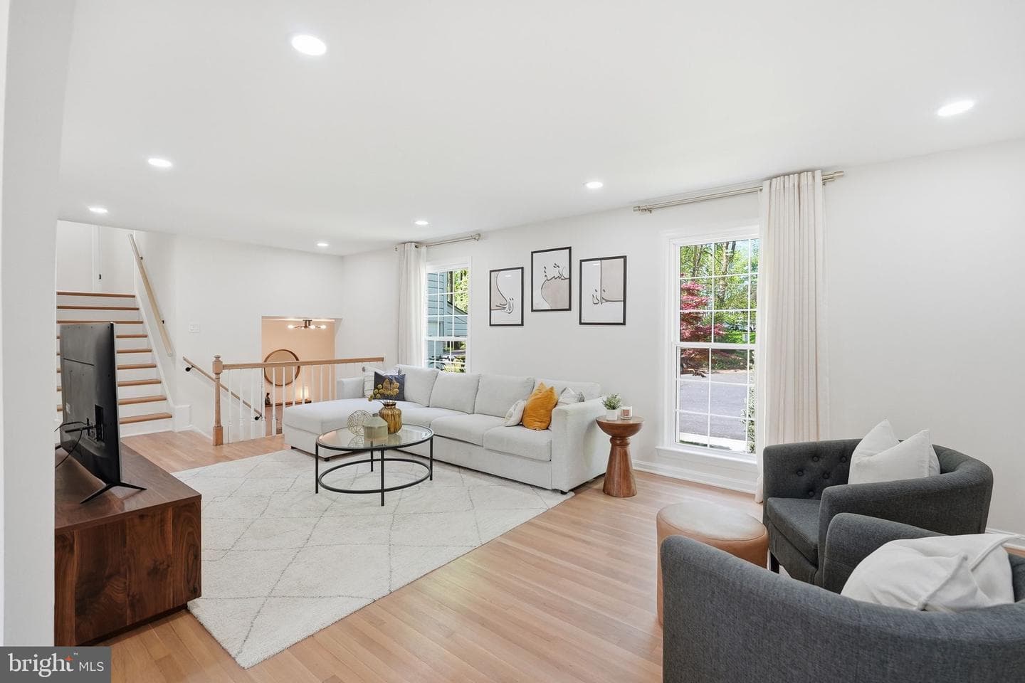 815 Woodley Drive photo 6