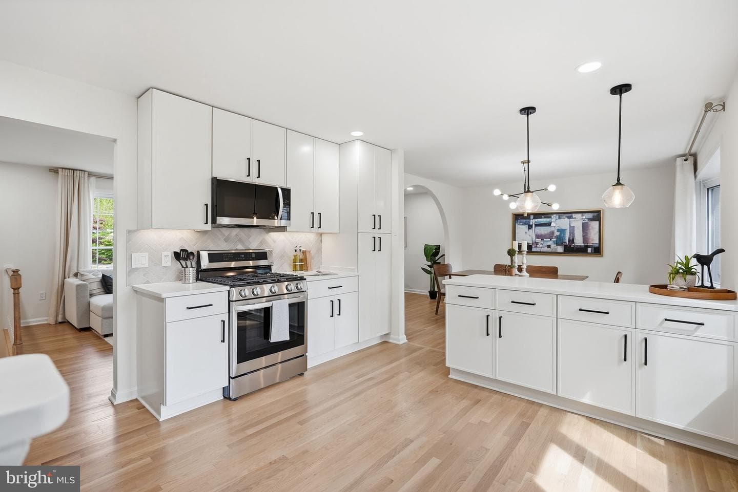 815 Woodley Drive photo 8