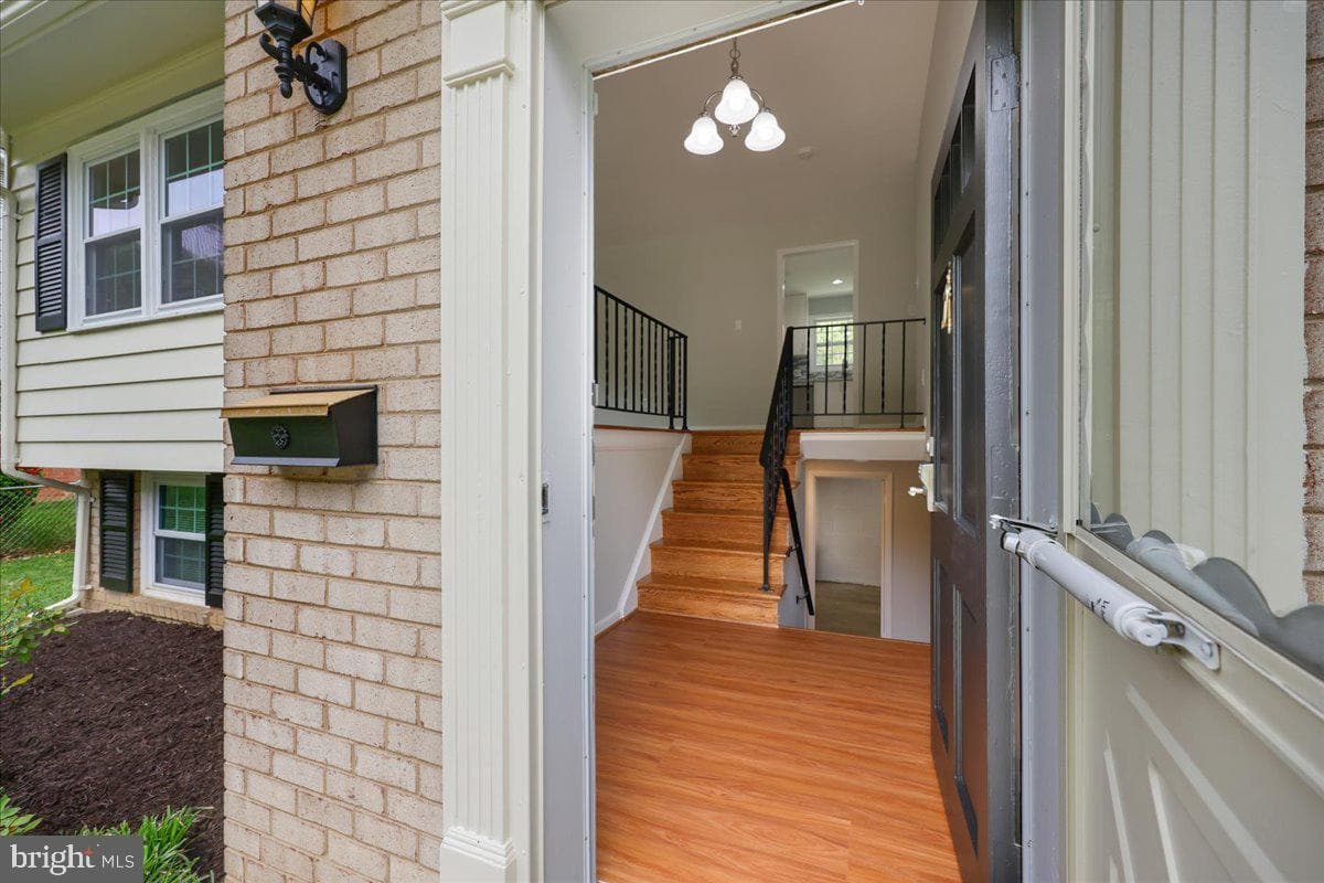 5315 Manorfield Road photo 5