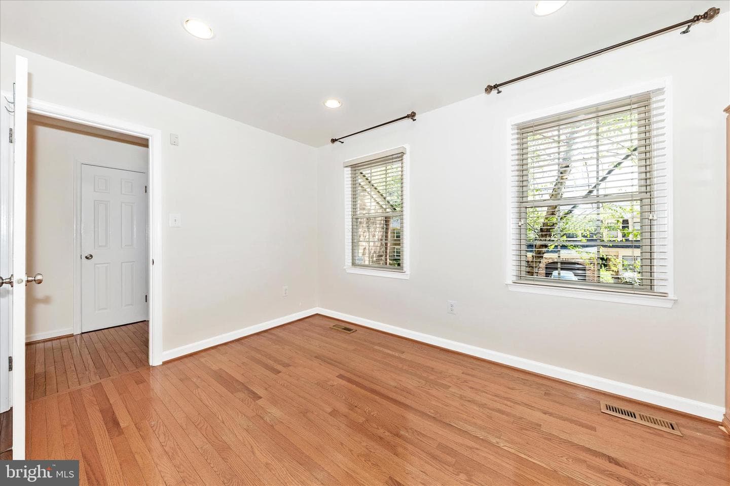 11308 Empire Lane photo 10