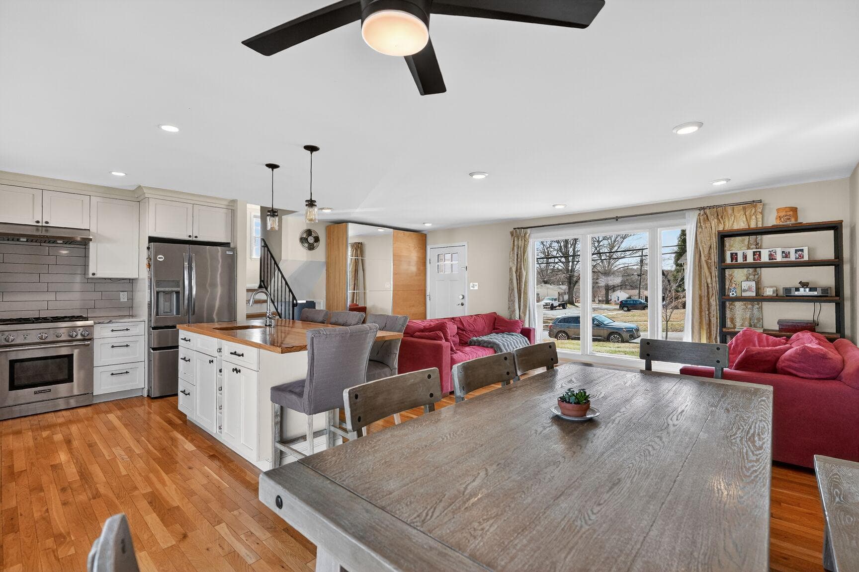 13013 Arctic Avenue photo 3