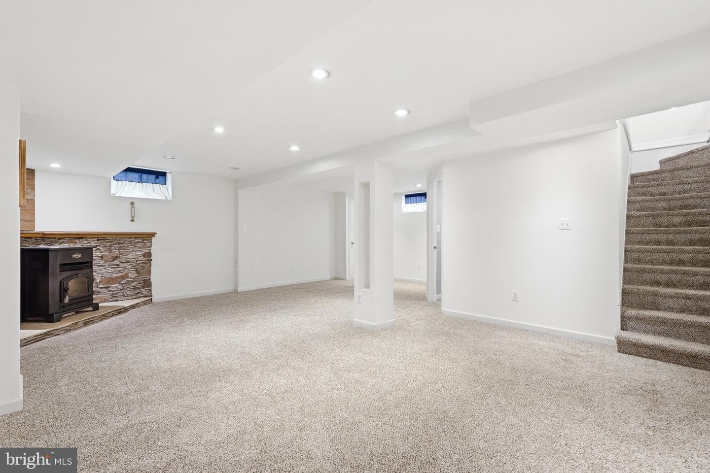 23725 Woodfield Road photo 27