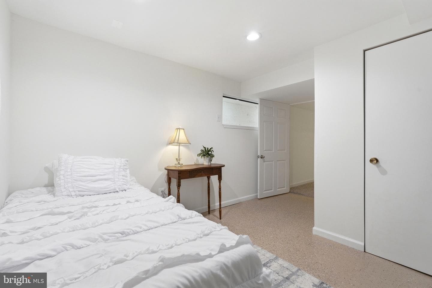 23725 Woodfield Road photo 31