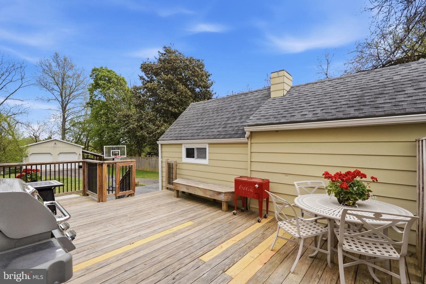 23725 Woodfield Road photo 33