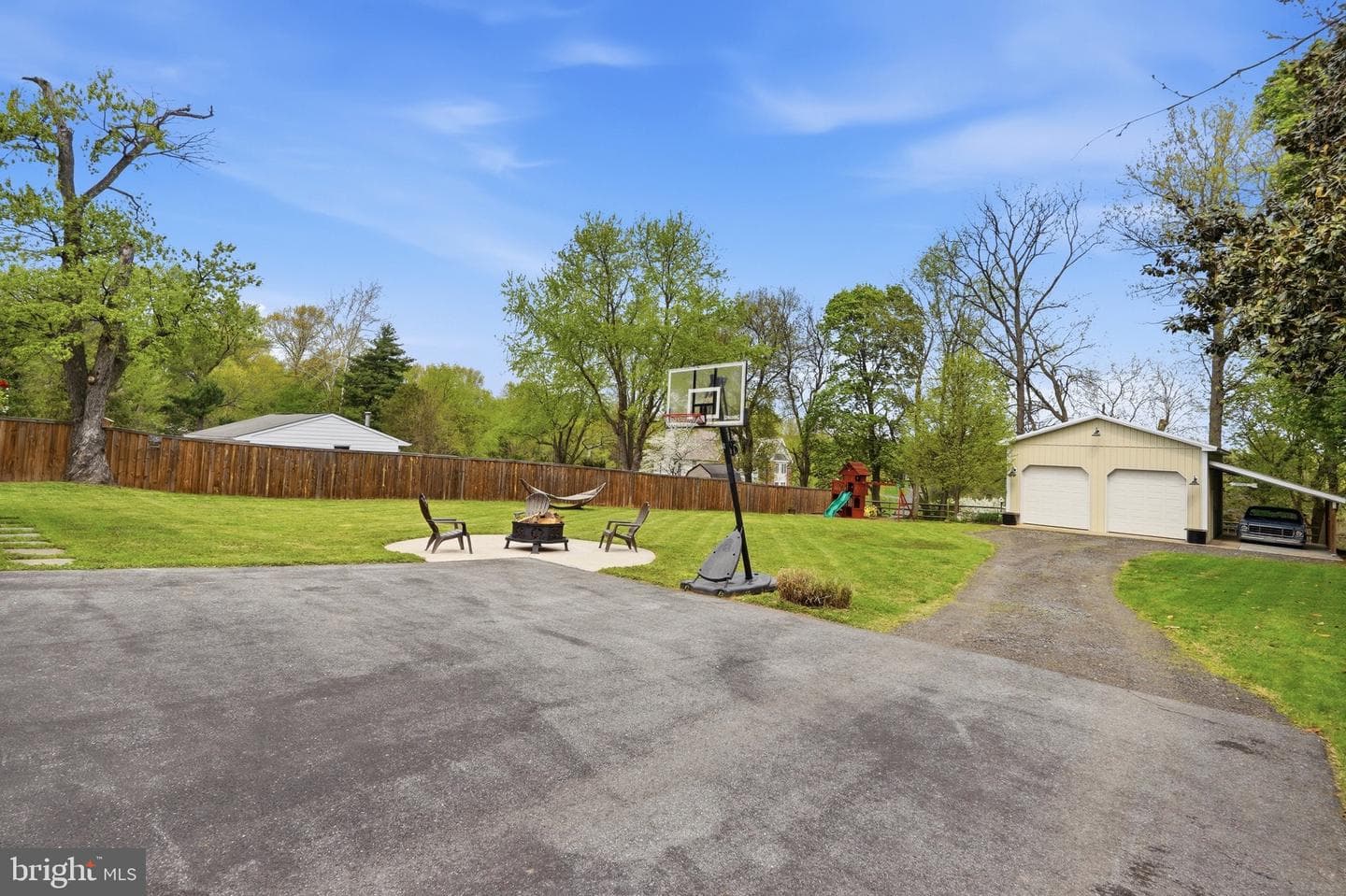 23725 Woodfield Road photo 40