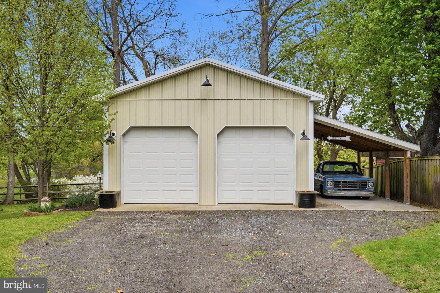 23725 Woodfield Road photo 43