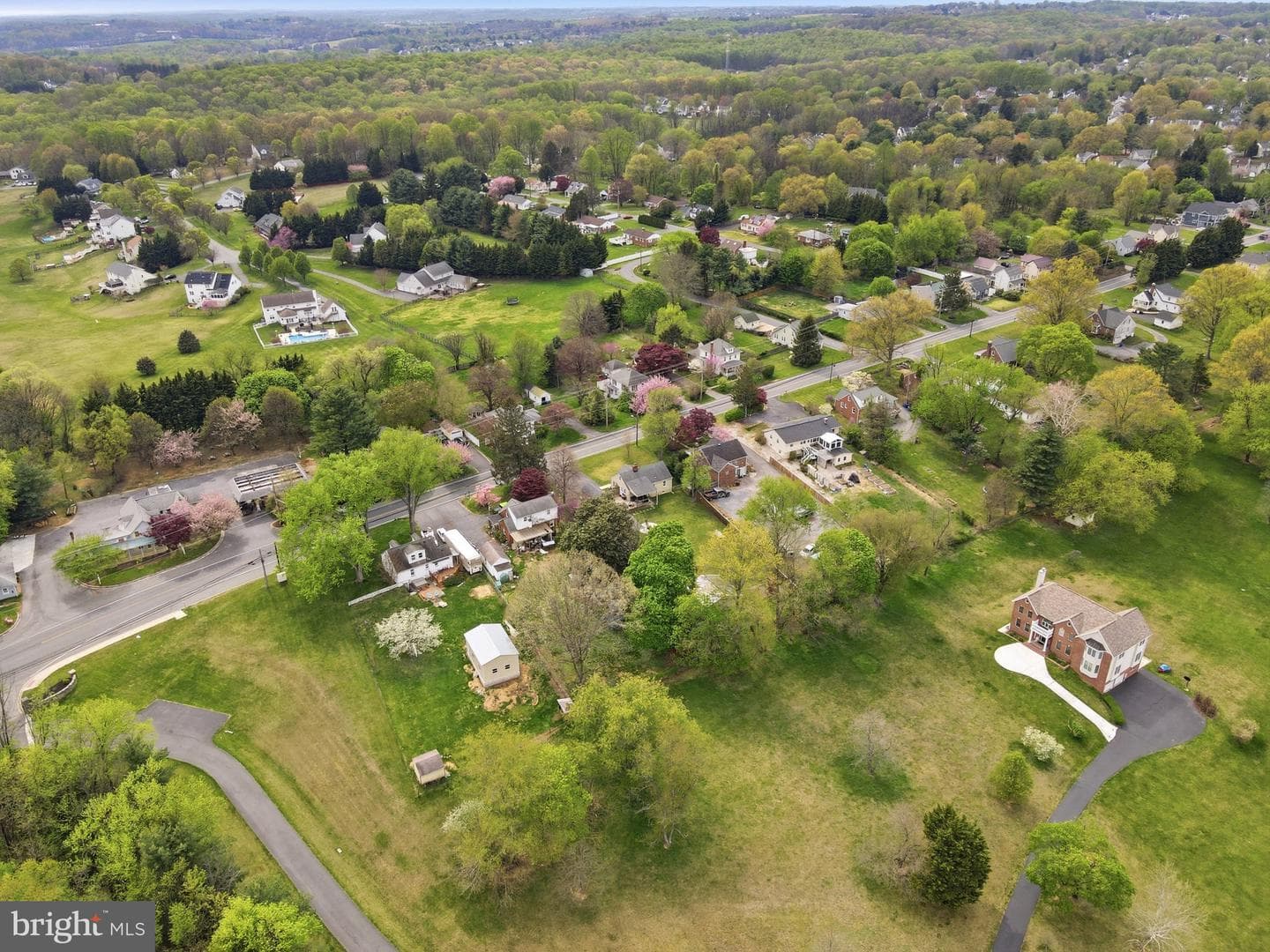 23725 Woodfield Road photo 57