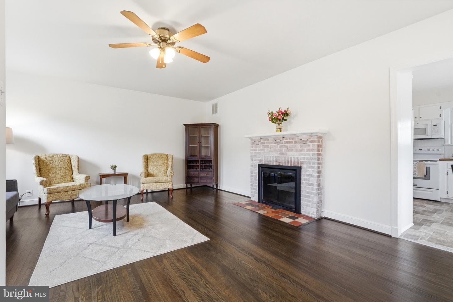 23725 Woodfield Road photo 9