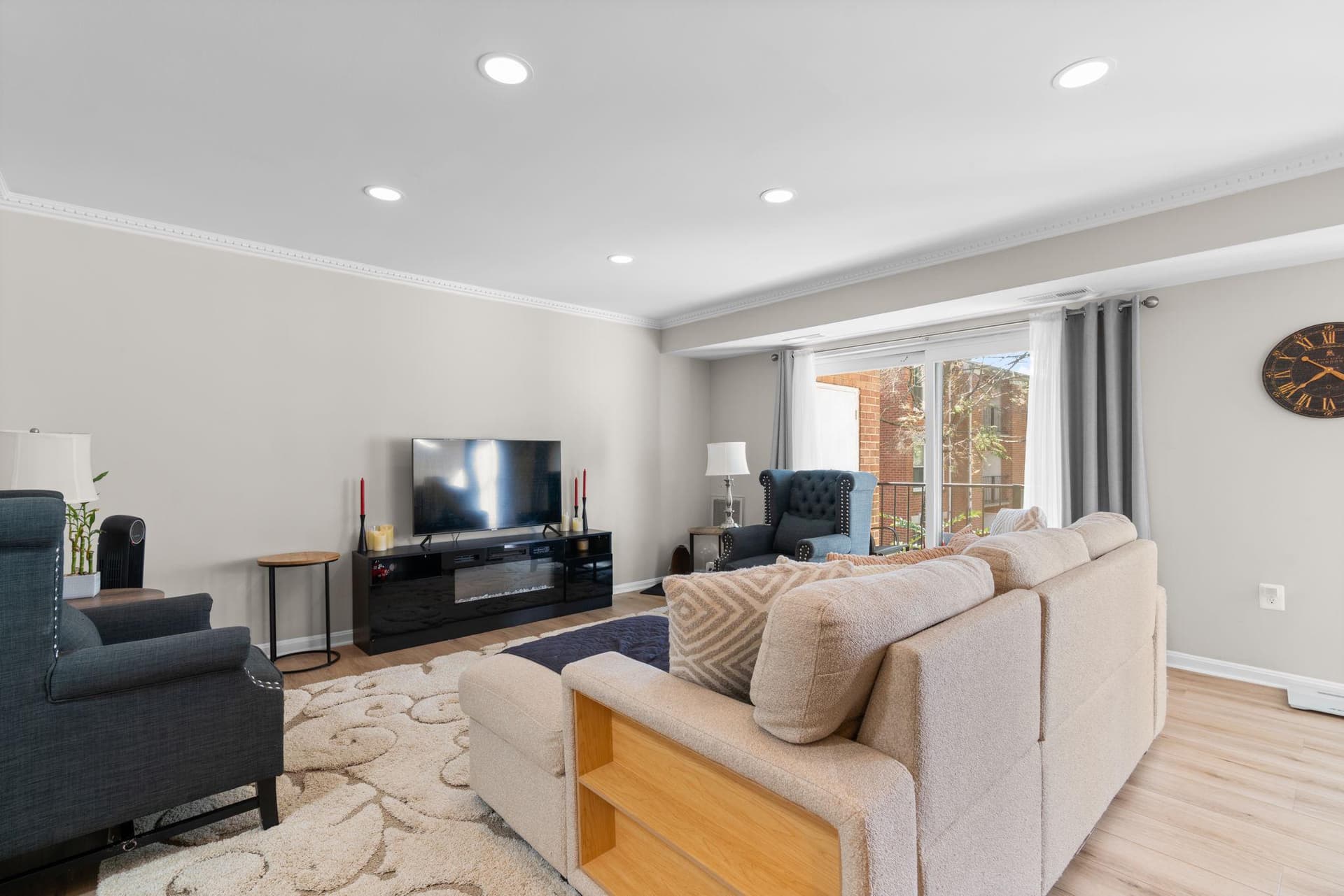 838 Quince Orchard Boulevard #102 photo 3