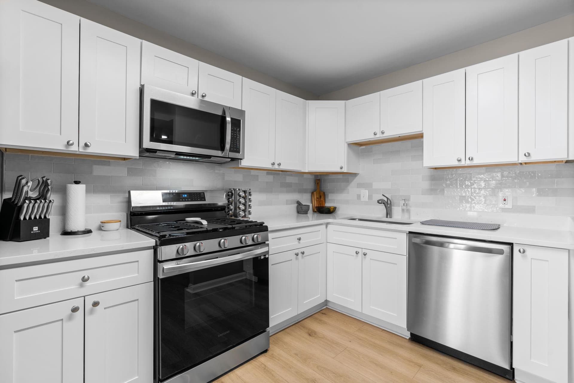 838 Quince Orchard Boulevard #102 photo 5