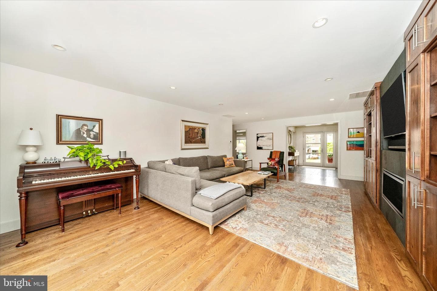 3311 Coquelin Terrace photo 9