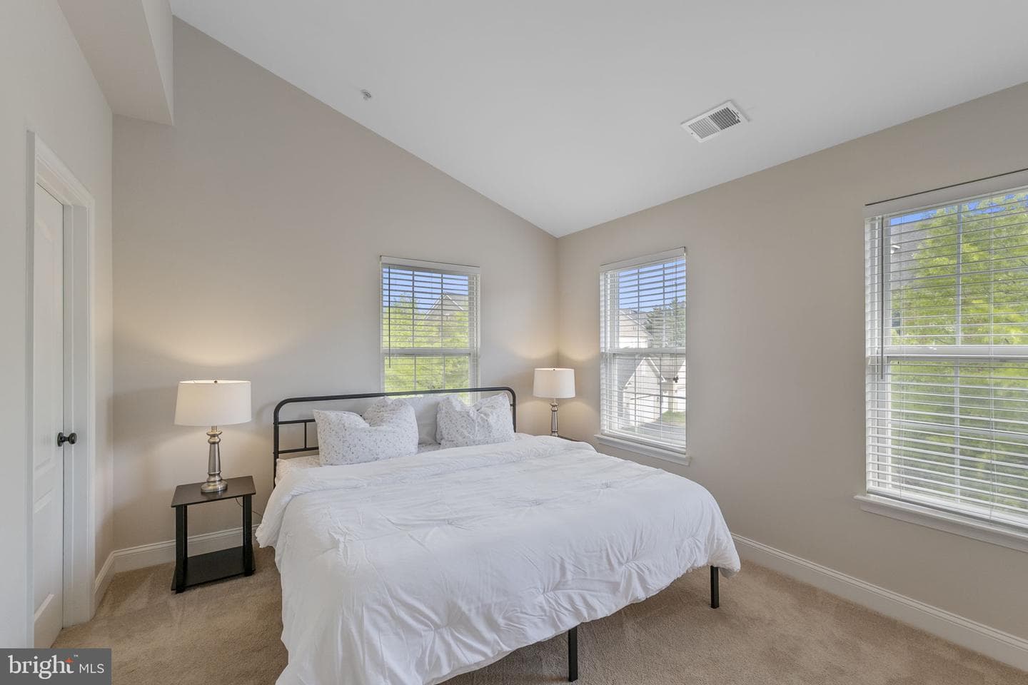 23764 Clarksmeade Drive photo 14