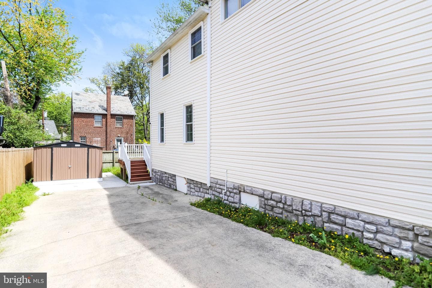 827 Philadelphia Avenue photo 14