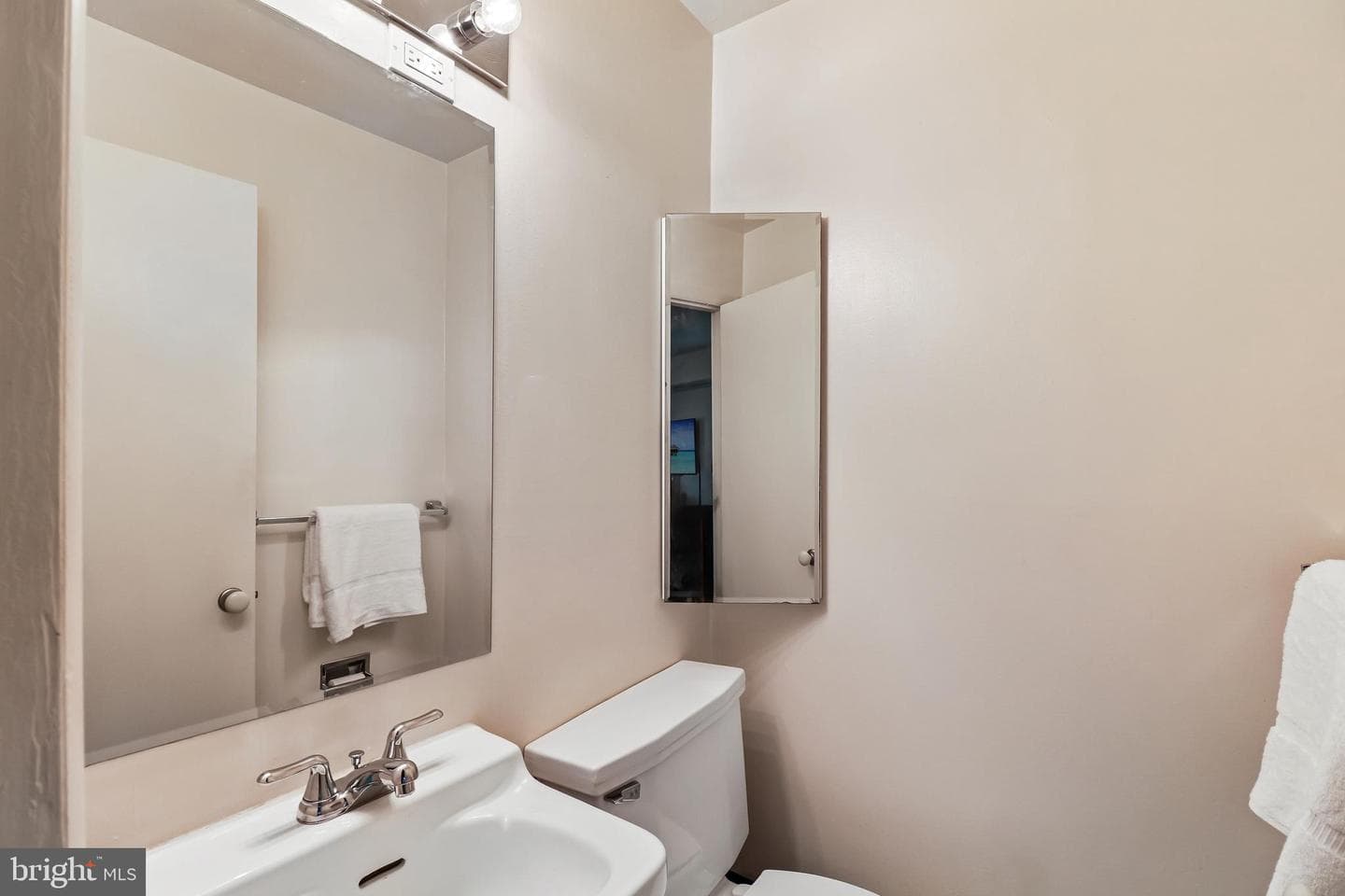 10619 Kenilworth Avenue #103 photo 30