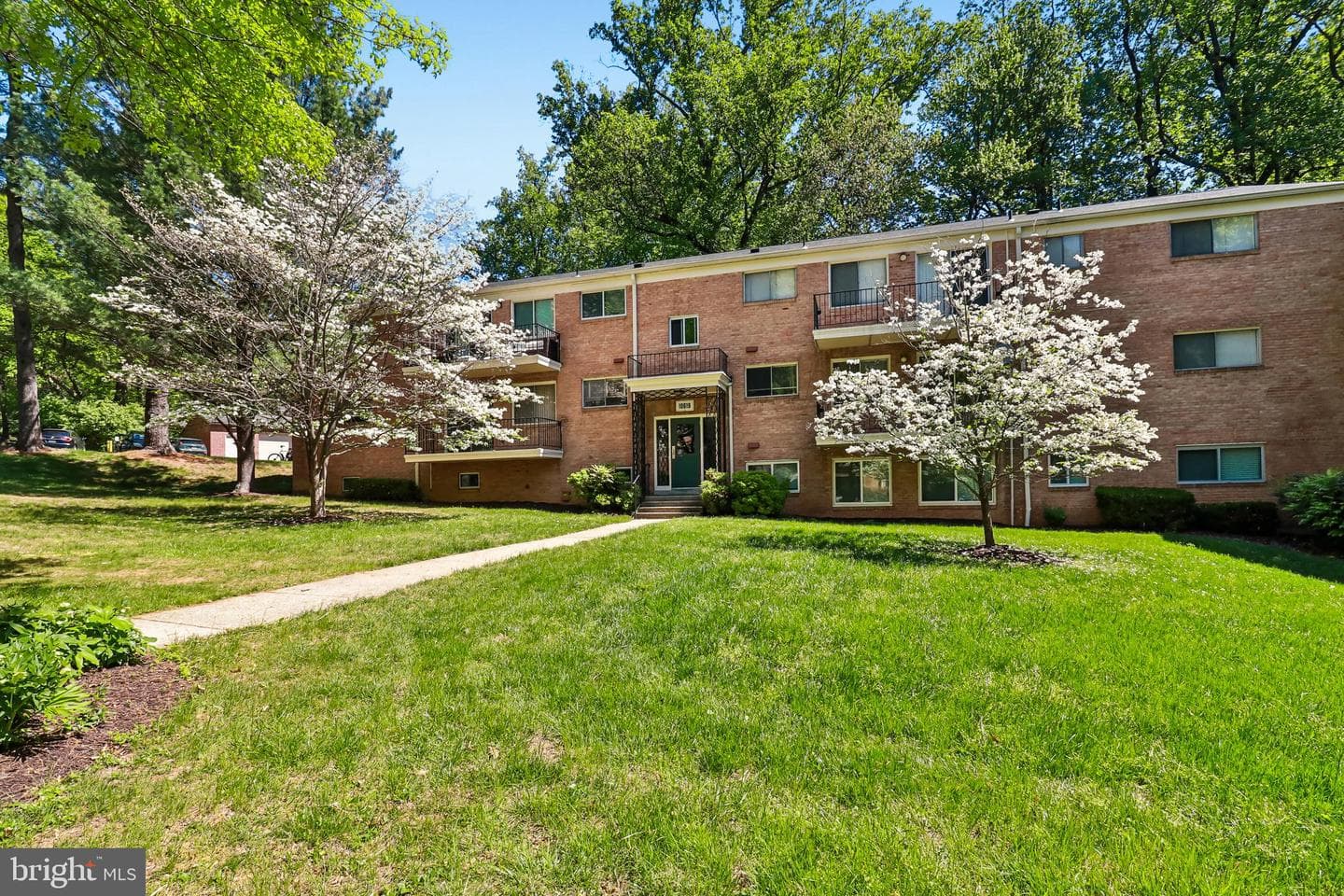 10619 Kenilworth Avenue #103 photo 46