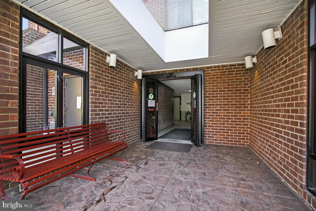 15320 Pine Orchard Drive #83-2j photo 4