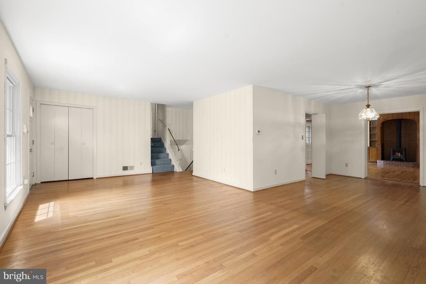 9720 Byeforde Road photo 3