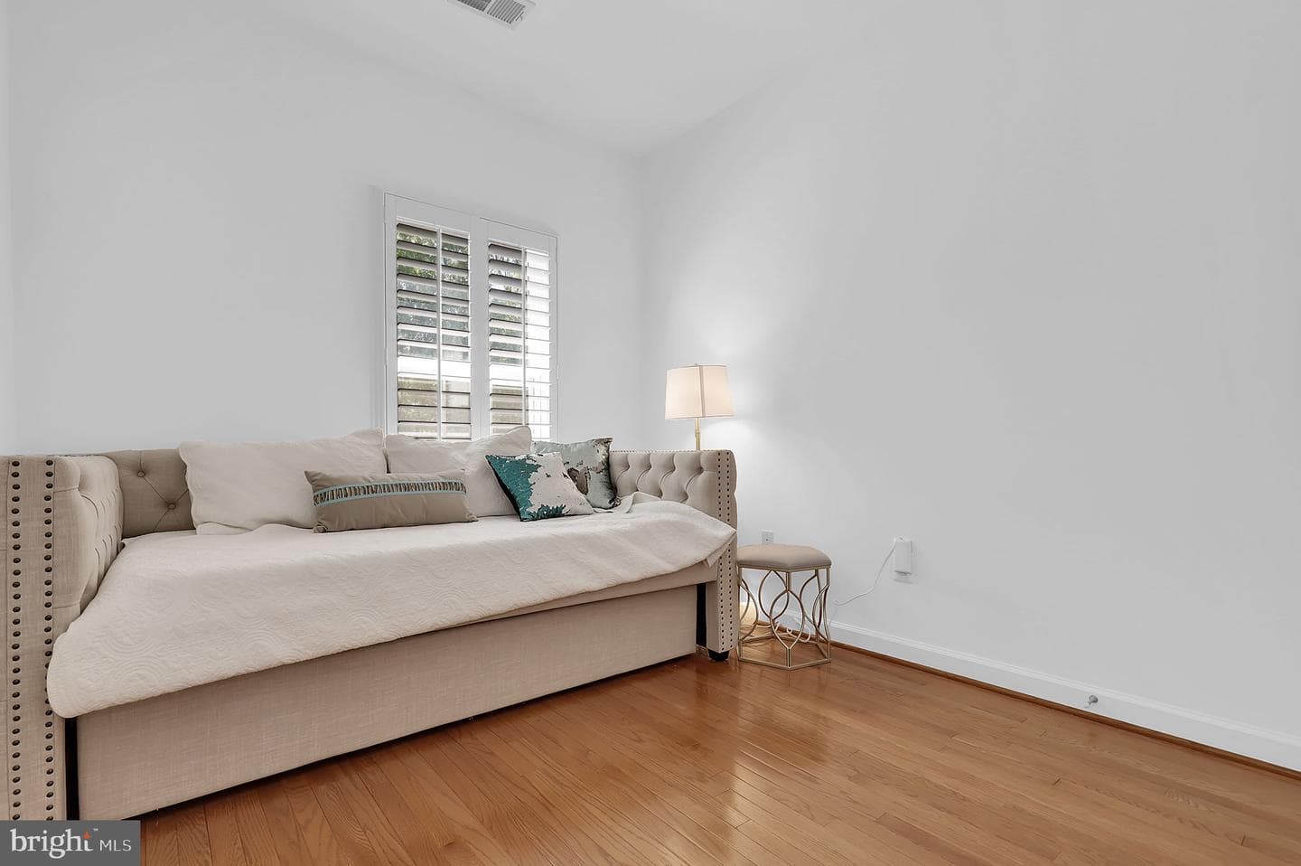 303 Garden View Square photo 18