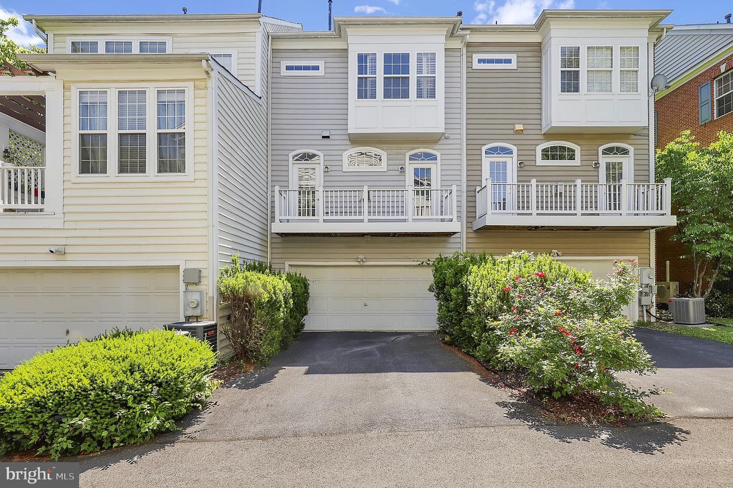 303 Garden View Square photo 31