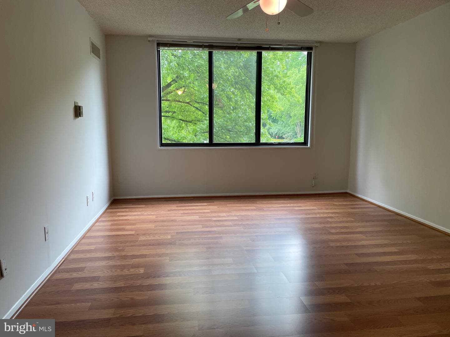5225 Pooks Hill Road #228s photo 14