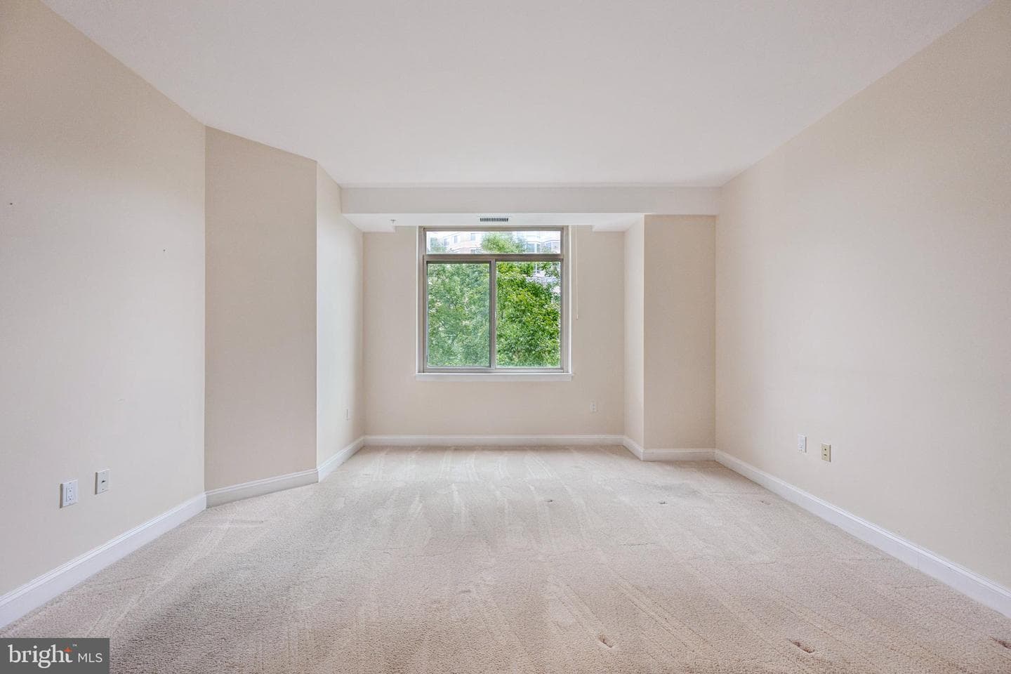 5630 Wisconsin Avenue #506 photo 10