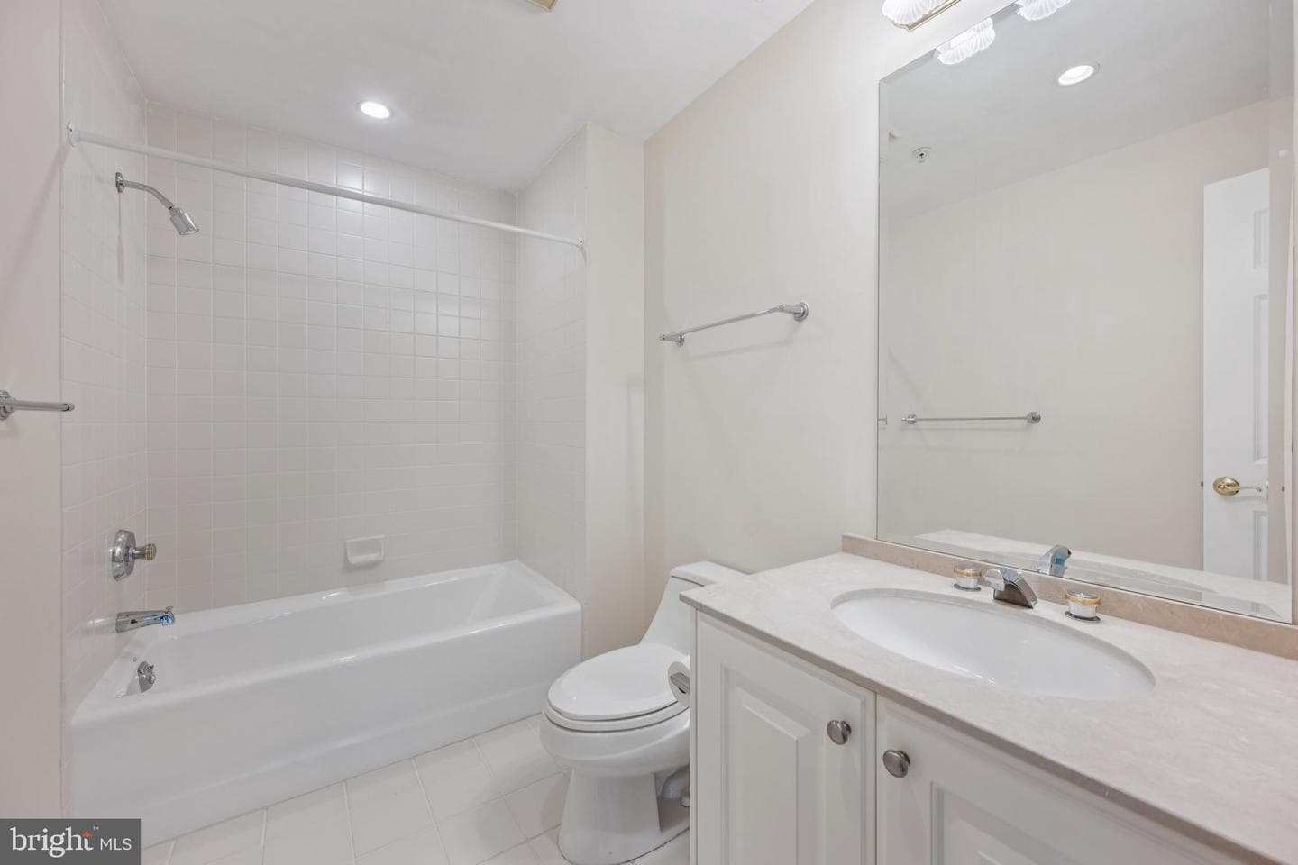 5630 Wisconsin Avenue #506 photo 15