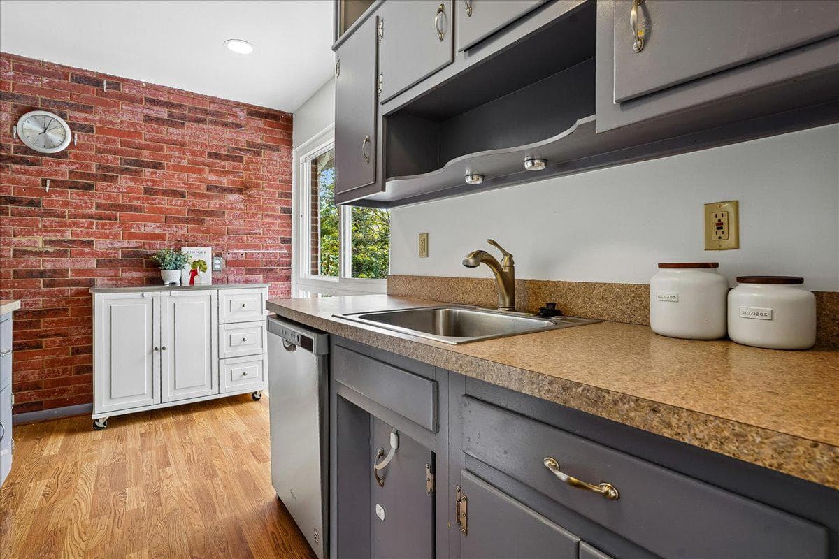 104 Belton Road photo 24