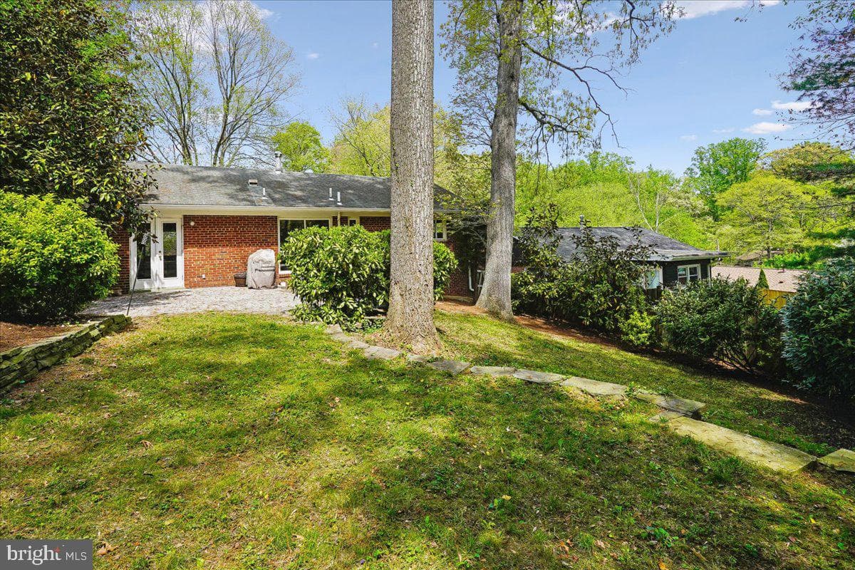 104 Belton Road photo 49