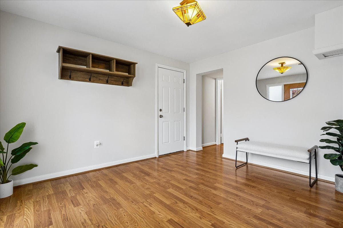 104 Belton Road photo 6