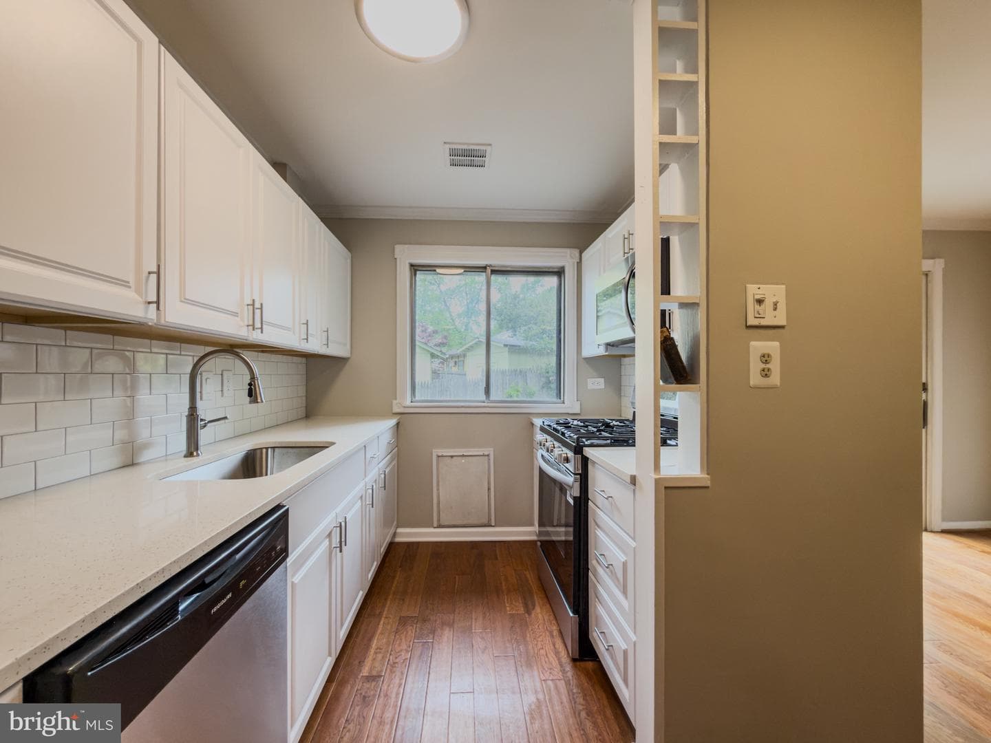 14900 Hydrus Road photo 6