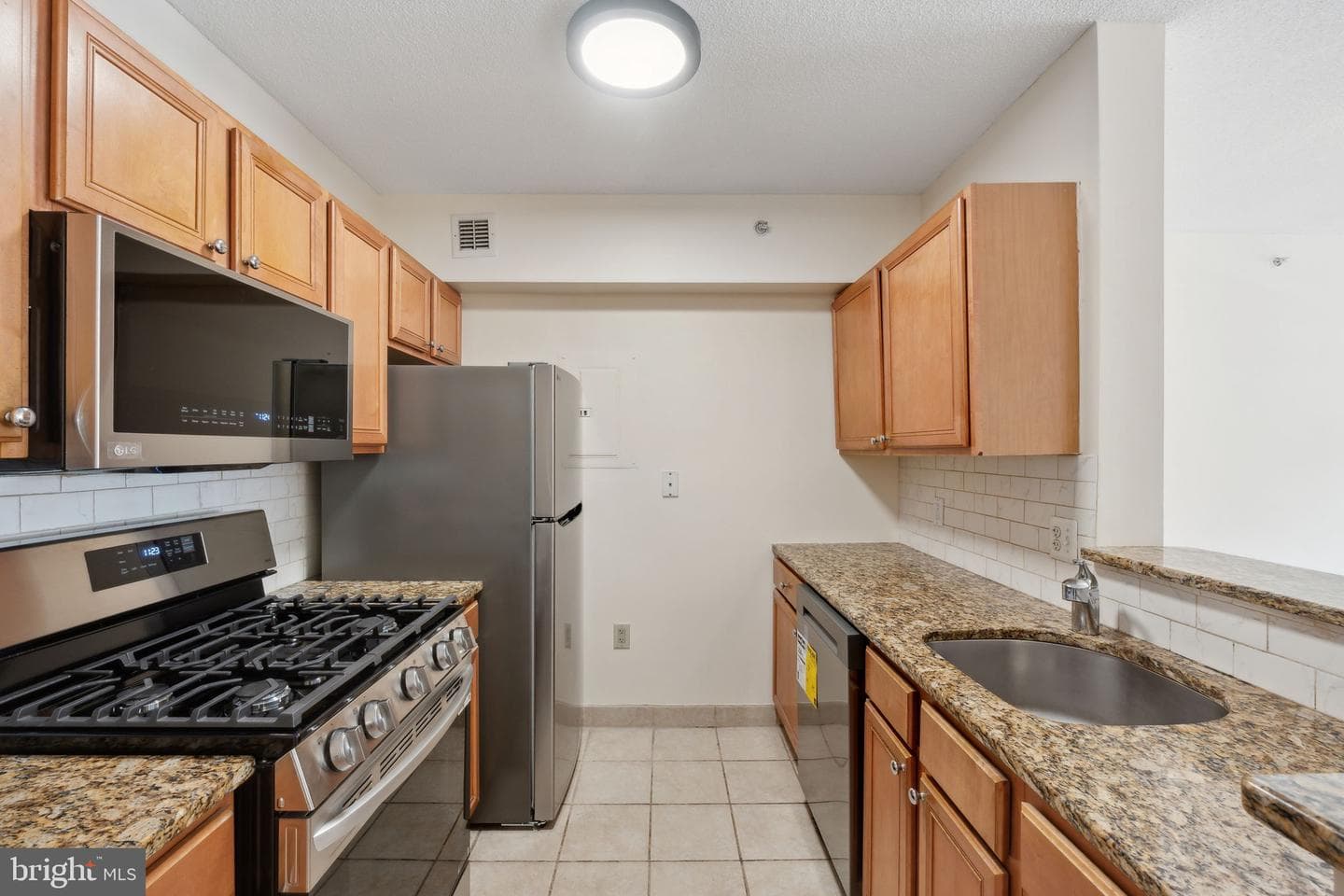 7111 Woodmont Avenue #316 photo 26