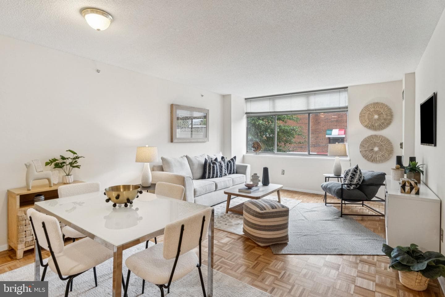 7111 Woodmont Avenue #316 photo 3