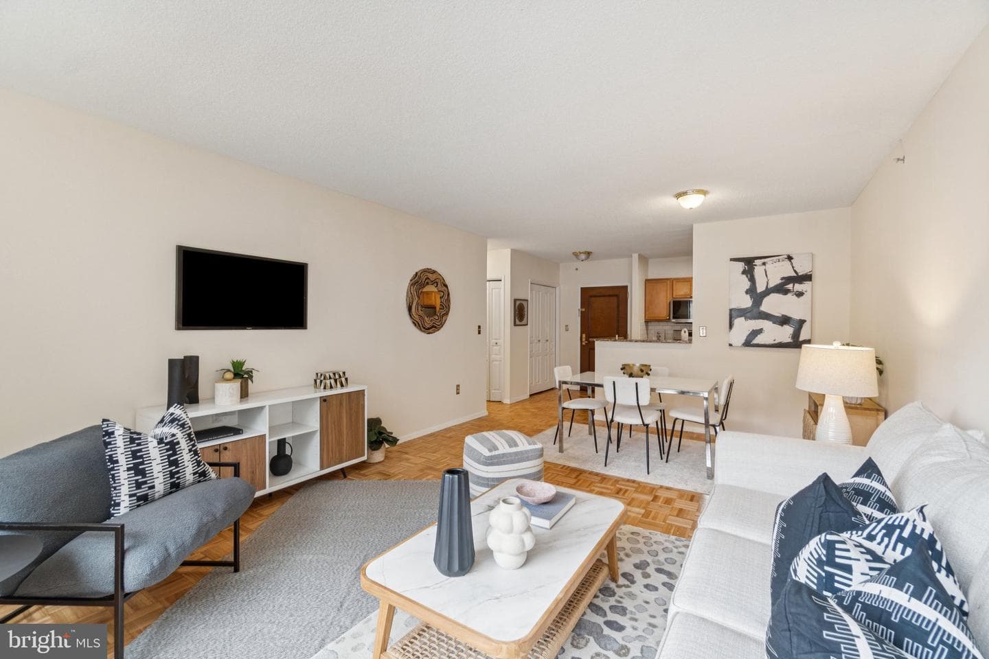 7111 Woodmont Avenue #316 photo 5