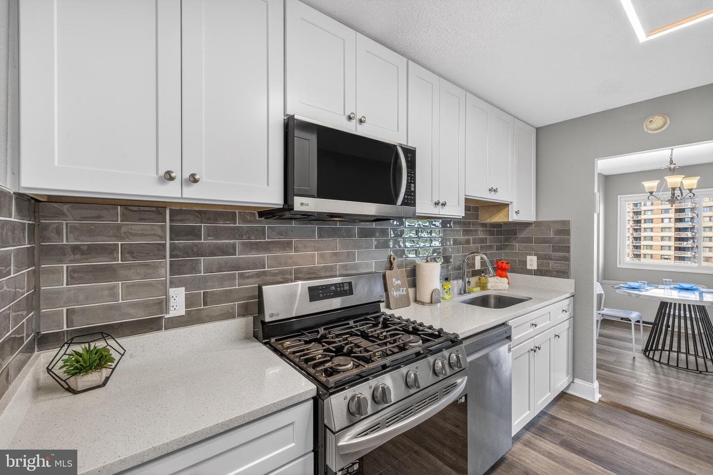 1121 University Boulevard W #912-B photo 5