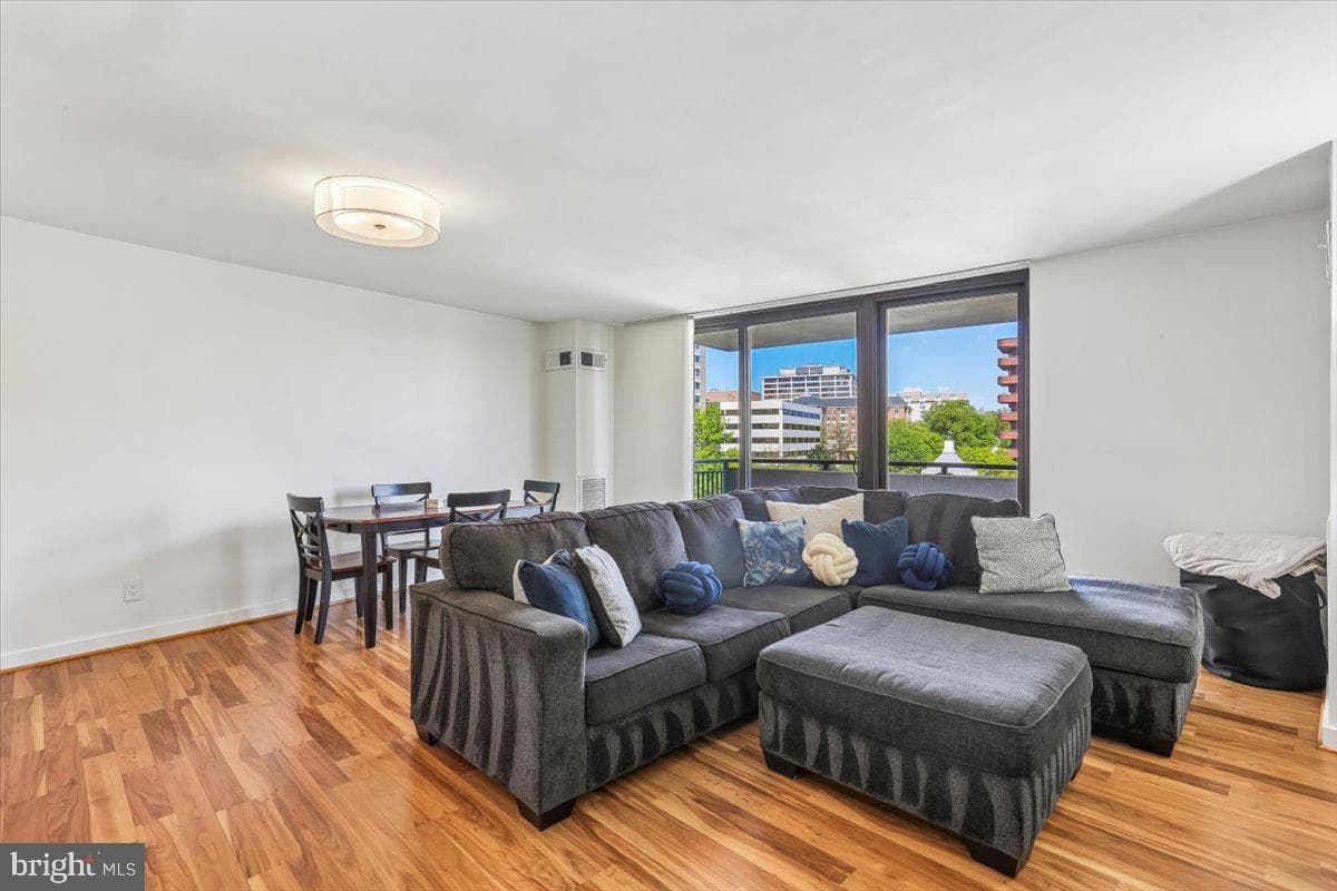 4620 N Park Avenue #903e photo 10