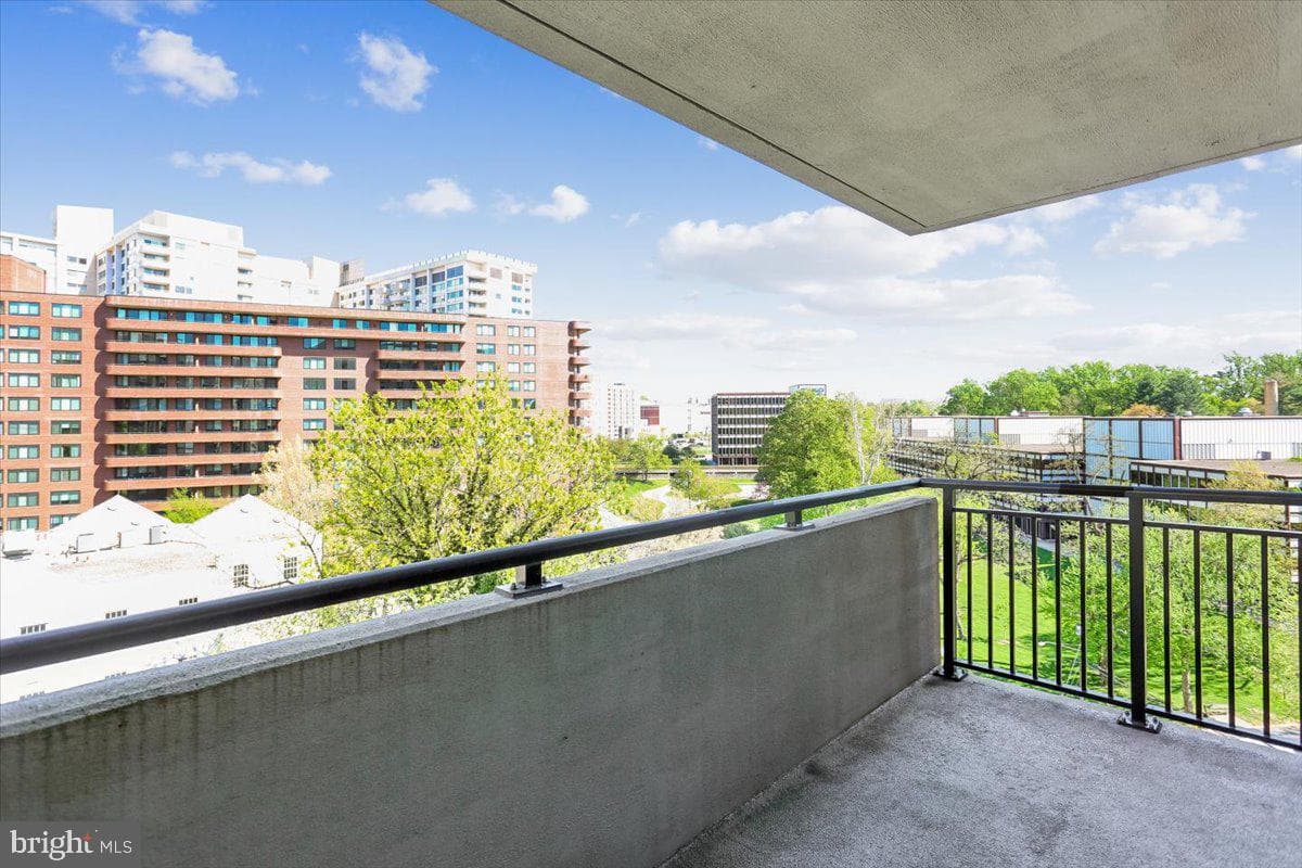 4620 N Park Avenue #903e photo 21