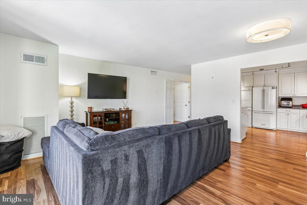 4620 N Park Avenue #903e photo 8