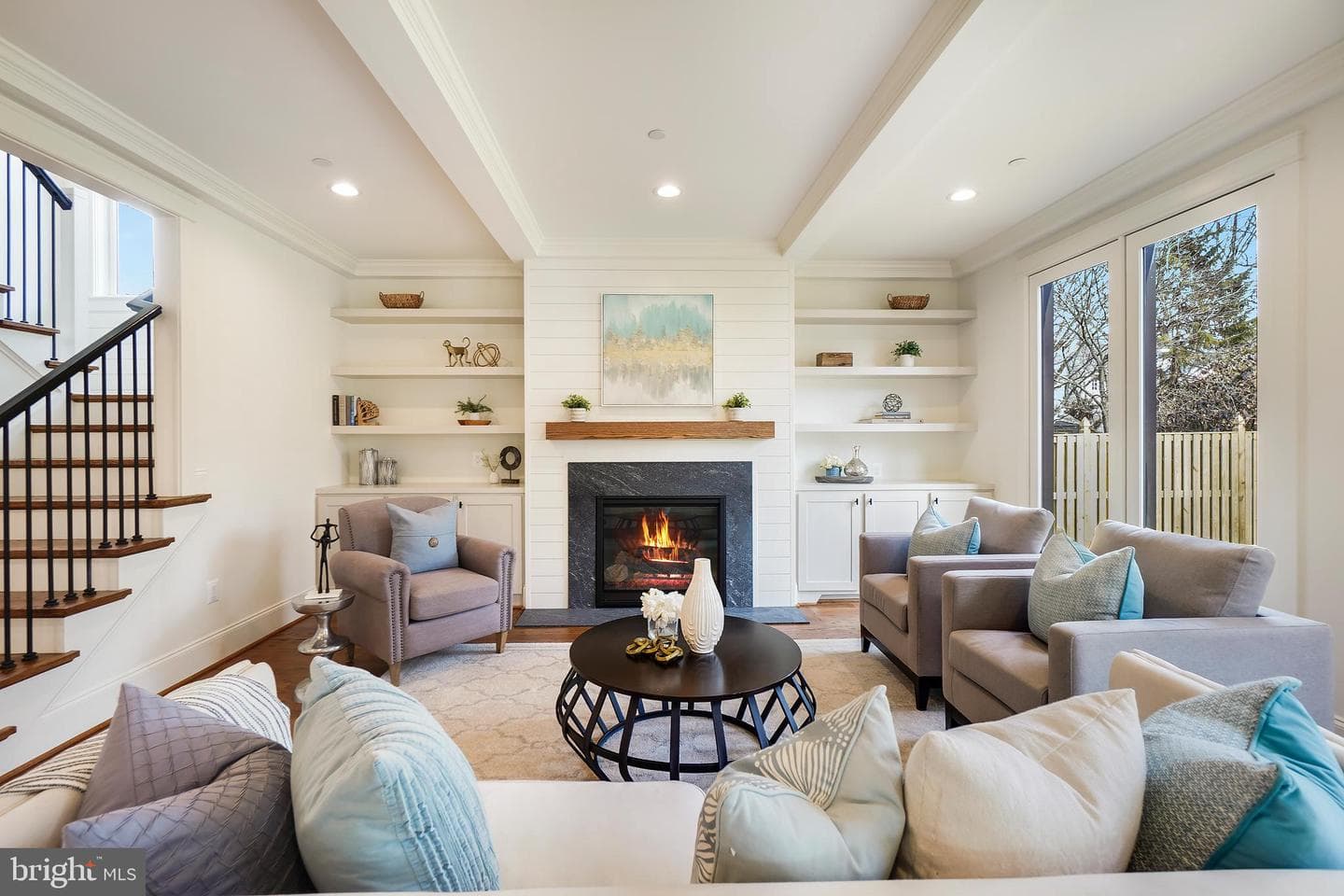 8204 Hampden Lane photo 9