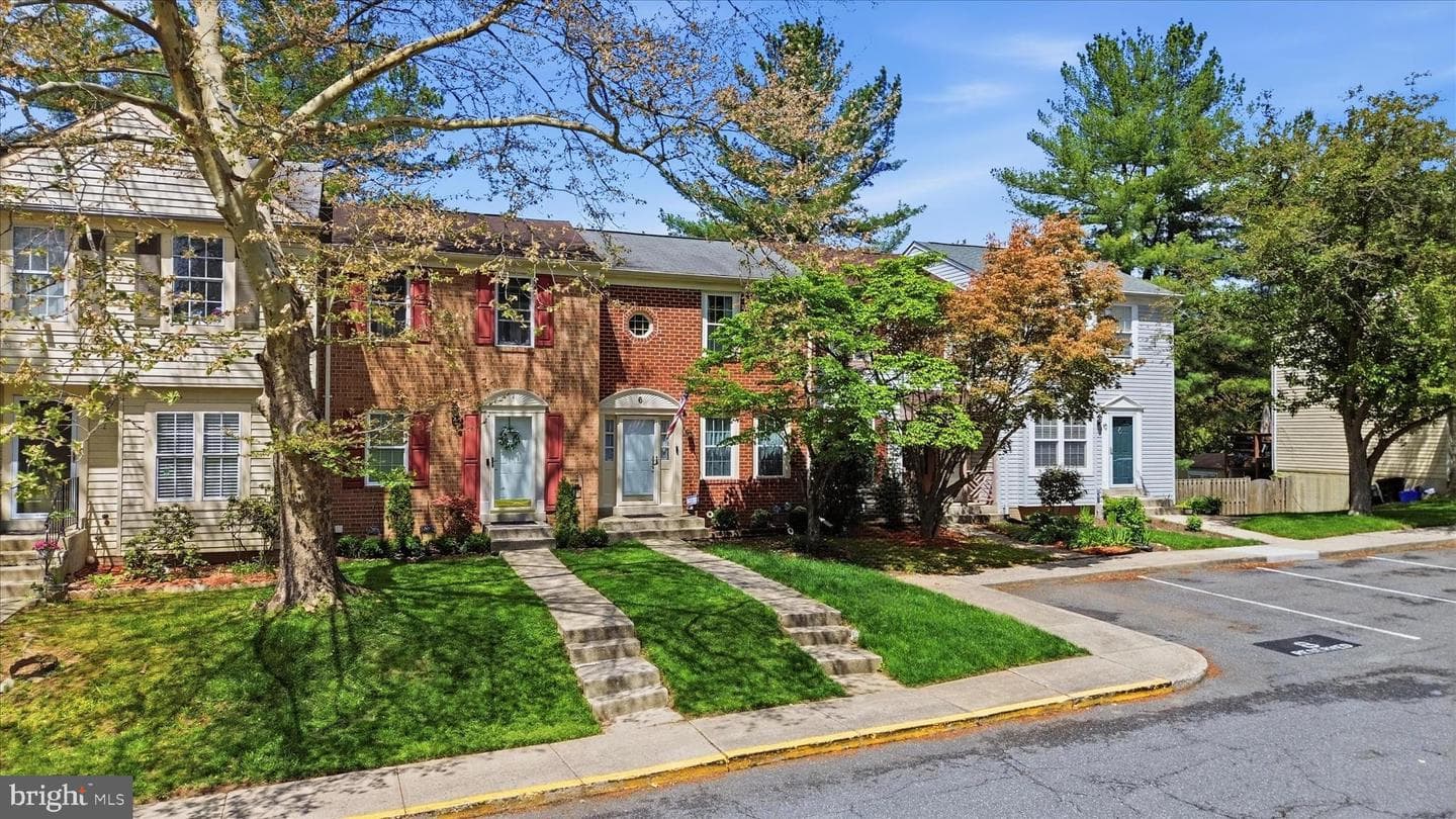 6 Cross Laurel Court photo 4