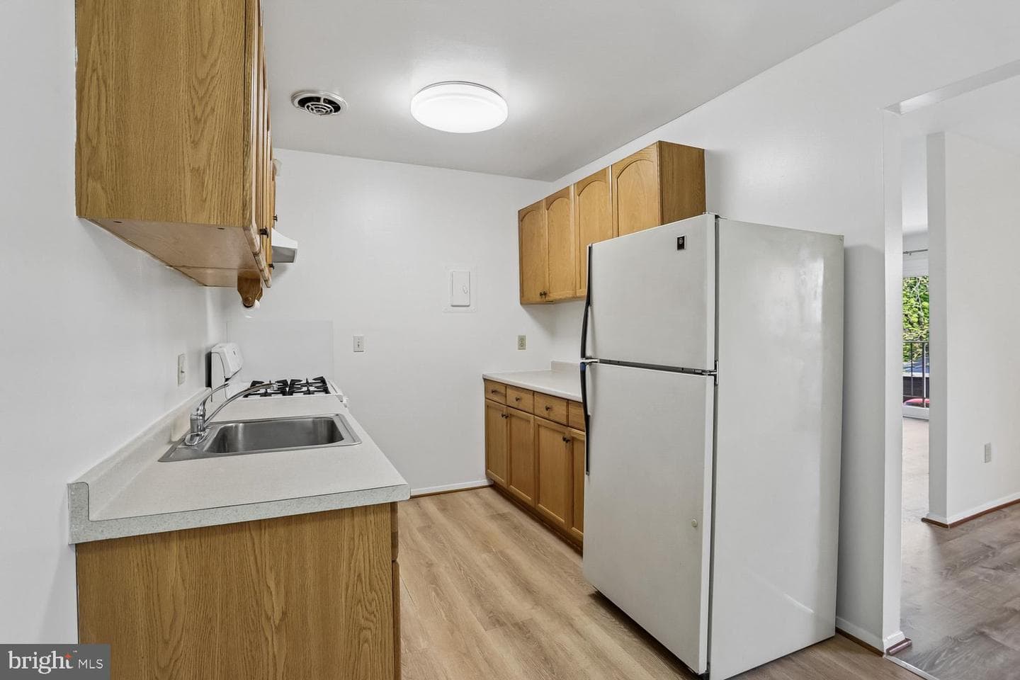 11925 Parklawn Drive #203 photo 15