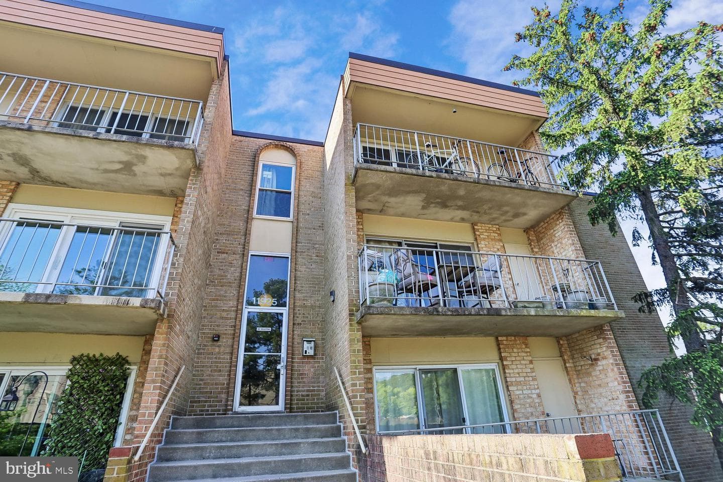 11925 Parklawn Drive #203 photo 34
