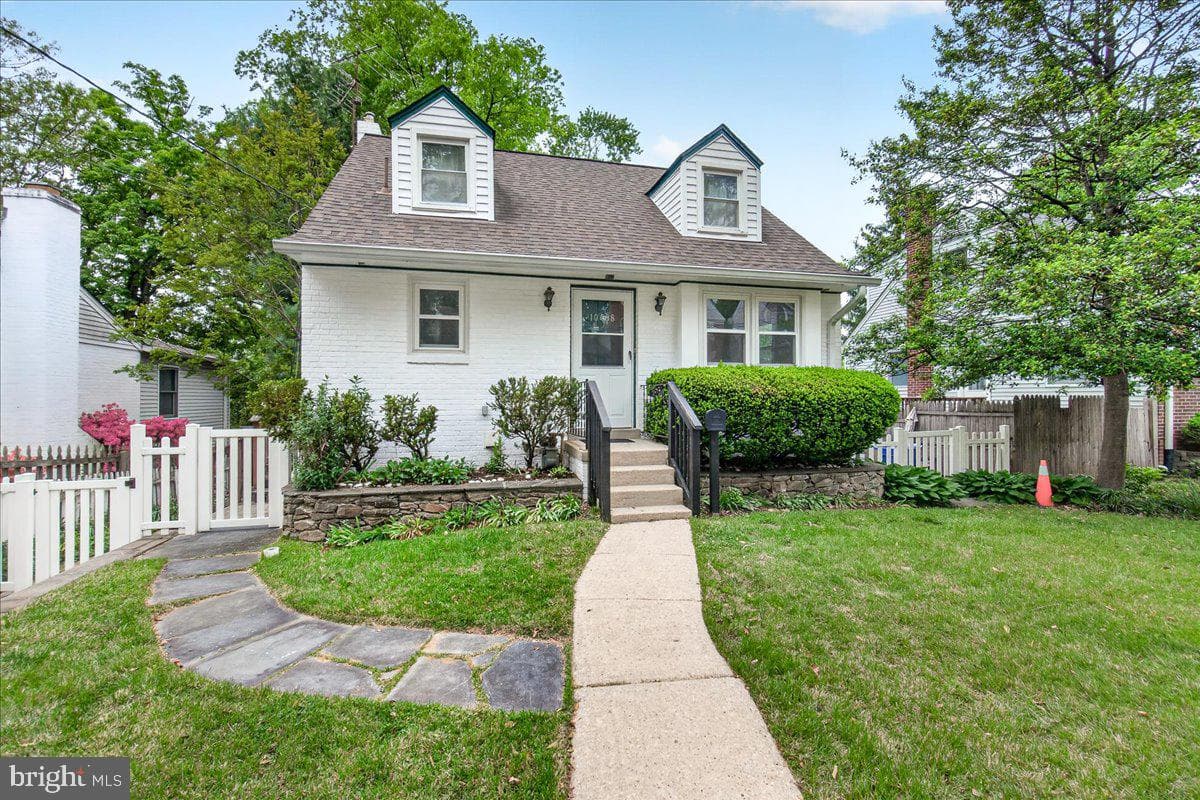 10408 Huntley Avenue photo 2