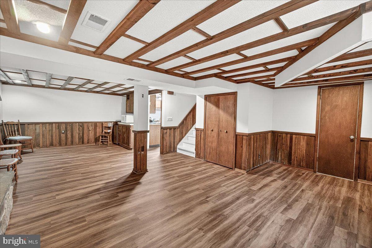 10408 Huntley Avenue photo 7