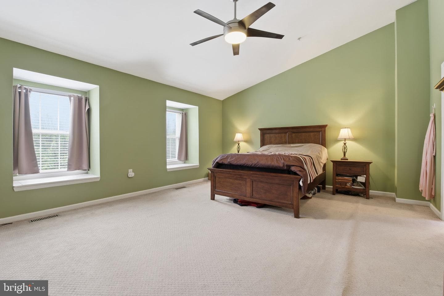18905 Crosstie Terrace photo 13