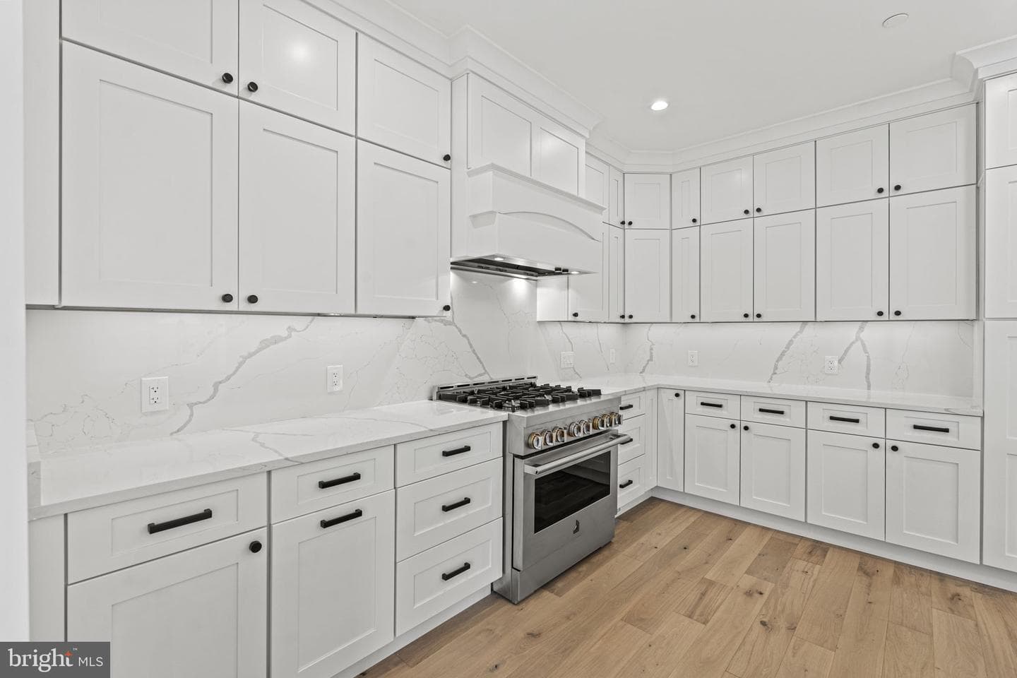 3512 Decatur Avenue photo 3