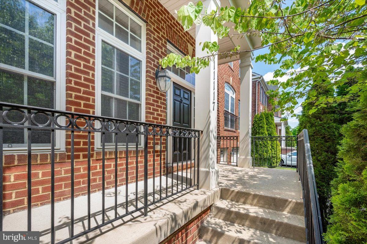 11117 Potomac Oaks Drive, Rockville