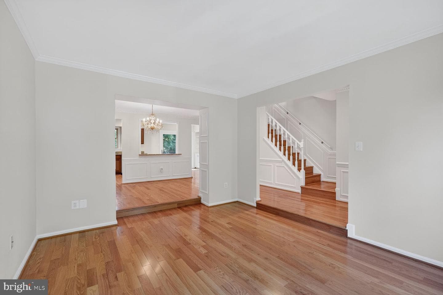 93 Bralan Court photo 5