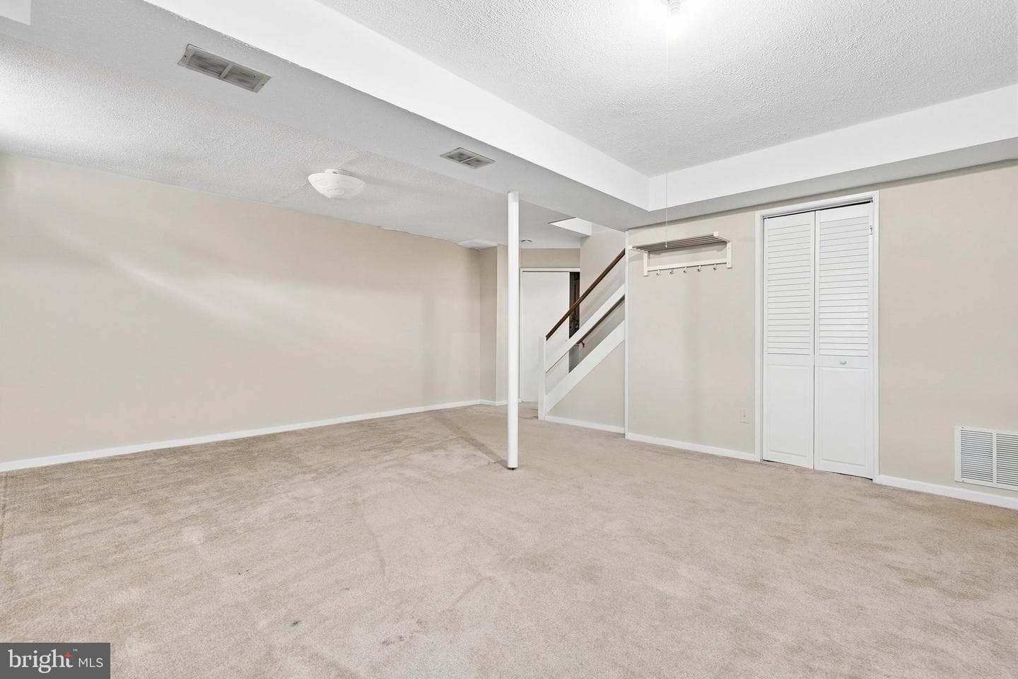 9406 Hale Place photo 29